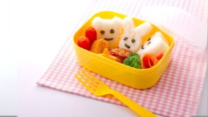 Toddlers eat with their eyes first — make it fun